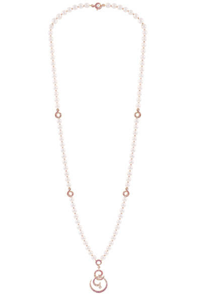 <strong>Van Cleef & Arpels｜ヴァン クリーフ＆アーペル</strong>　「Couleurs de Paradis」　ニ ド パラディ ネックレス　　© Van Cleef & Arpels<br /><br />ヴァン クリーフ＆アーペル ル デスク<br />Tel. 0570-00-8202