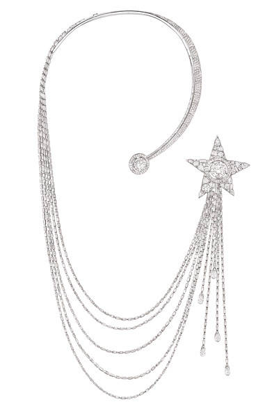 <strong>CHANEL｜シャネル</strong>　“1932” 「Etoile Filante（エトワール フィラント）」ネックレス　3億7800万円（参考価格）<br /><br />シャネル ファイン ジュエリー<br />Tel. 03-5159-5670