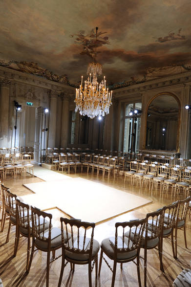 <strong>VALENTINO｜ヴァレンティノ</strong> 2012年春夏オートクチュールコレクション<br />ショー会場となったHotel Salomon de Rothschild（ホテル サロモン ロスチャイルド）。