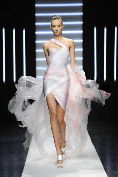 <strong>MAXIME SIMOENS｜マキシム シモアンス</strong> 2012年春夏オートクチュールコレクション