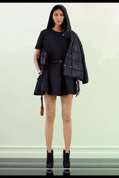 <strong>KENZO｜ケンゾー</strong>　2012-13年秋冬プレコレクション速報