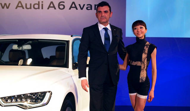 <strong>Audi A6 Avant｜アウディ A6 アバント</strong>アウディ ジャパン マーケティングコミュニケーション部長 ドナート ロマニエッロ氏とダンサー 橘るみさん