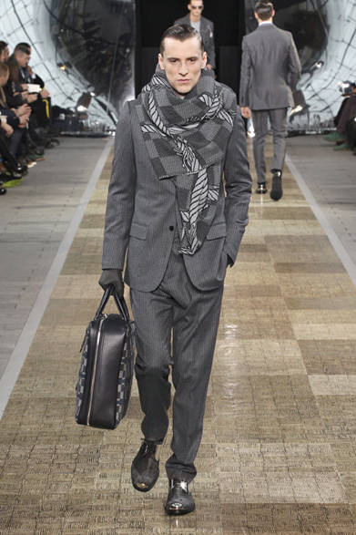 <strong>LOUIS VUITTON｜ルイ・ヴィトン</strong>