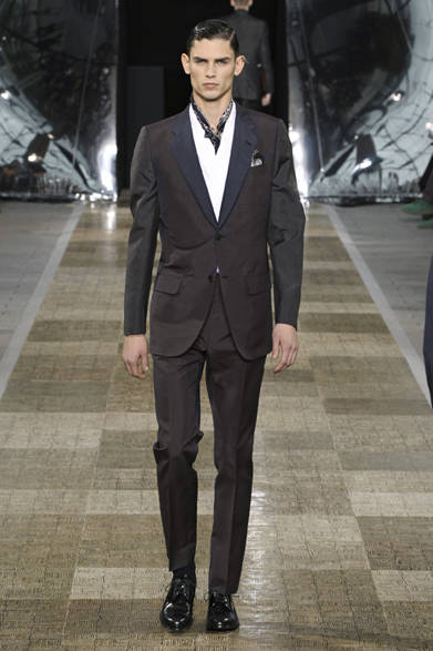 <strong>LOUIS VUITTON｜ルイ・ヴィトン</strong>