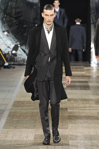 <strong>LOUIS VUITTON｜ルイ・ヴィトン</strong>