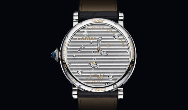 <strong>Cartier｜カルティエ</strong>　「ロトンド ドゥ カルティエ カドラン ロヴェ トゥールビヨン」1185万300円（予価）、今秋発売予定。 Laziz Hamani©Cariter 2011