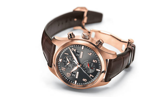 <strong>IWC｜アイ・ダブリュー・シー</strong> 「スピットファイア・パーペチュアル・カレンダー・デジタル・デイト／マンス」 506万1000円（予価）、12月発売予定。