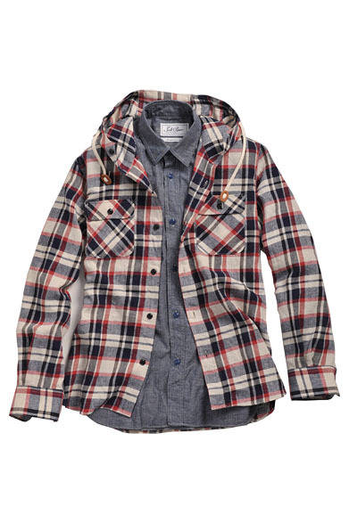 <strong>Salt&Pepper｜ソルト・アンド・ペッパー</strong>　2012春夏デビューコレクション　チェックフードシャツ9800円、シャンブレーワークシャツ8900円