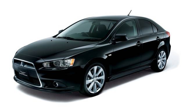 <strong>三菱 ランサースポーツバック｜Mitsubishi Lancer Sportsback</strong>日本名＝ギャランフォルティススポーツバッ ク（写真は日本仕様）