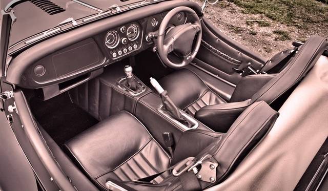 <strong>Morgan Plus8｜モーガン プラス8</strong>