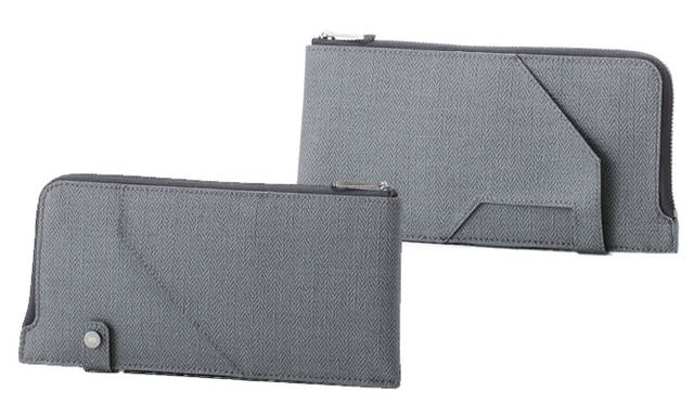 <strong>ro｜ロー</strong>　スーツをモダナイズする、roの効力　Coated Canvas Melbourne Travel Wallet（H 105×W 225 mm）　1万4700円