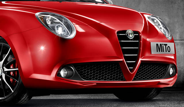 <strong>Alfa romeo MiTo Quadrifoglio Verde Limited Edition｜アルファロメオ ミト クワドロフォリオ ヴェルデ リミテッド エディション</strong>　フロントフォグランプのパネルはブラック仕上げに