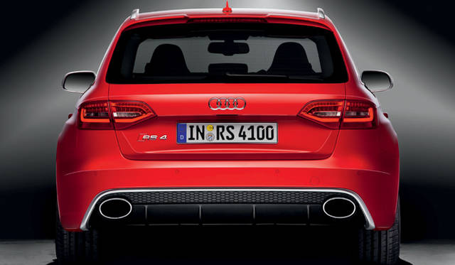 <strong>Audi RS4 Avant｜アウディ RS4アバント</strong>