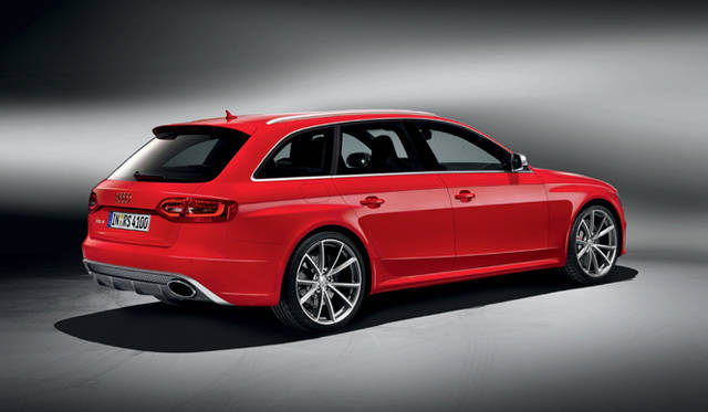 <strong>Audi RS4 Avant｜アウディ RS4アバント</strong>