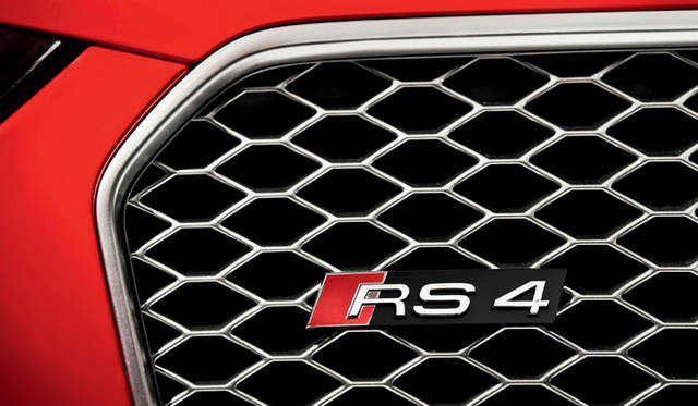 <strong>Audi RS4 Avant｜アウディ RS4アバント</strong>