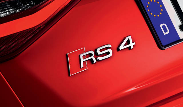 <strong>Audi RS4 Avant｜アウディ RS4アバント</strong>