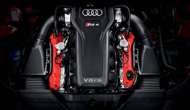 <strong>Audi RS4 Avant｜アウディ RS4アバント</strong>