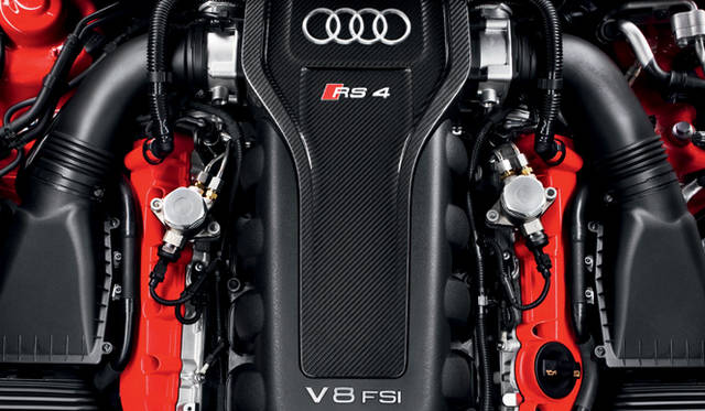 <strong>Audi RS4 Avant｜アウディ RS4アバント</strong>