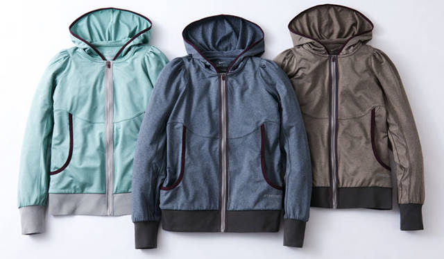 <strong>NIKE｜ナイキ</strong>　 NIKE × UNDERCOVER「GYAKUSO<u>U</u> INTERNATIONAL RUNNING ASSOCIATION」ウイメンズコレクション<br>UV SWEAT HOODY各1万6800円