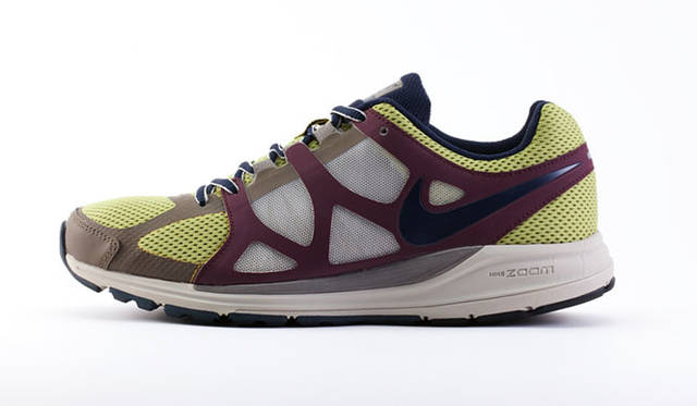 <strong>NIKE｜ナイキ</strong>　 NIKE × UNDERCOVER「GYAKUSO<u>U</u> INTERNATIONAL RUNNING ASSOCIATION」ウイメンズコレクション<br>NIKE ZOOM ELITE + 1万1340円