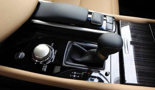 <strong>レクサスGS350 バージョンL｜LEXUS GS350 version L</strong>