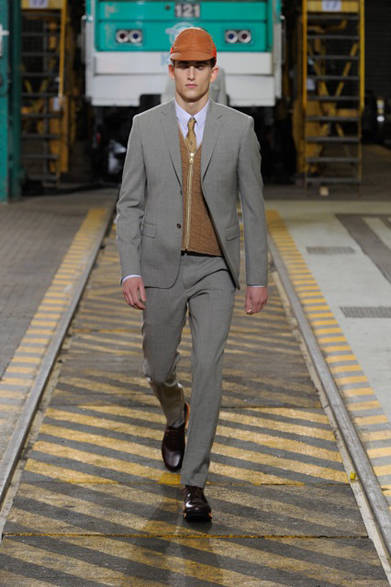 <strong>KENZO｜ケンゾー</strong>　