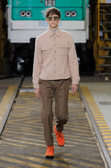 <strong>KENZO｜ケンゾー</strong>　