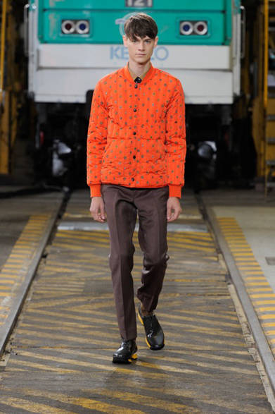 <strong>KENZO｜ケンゾー</strong>　