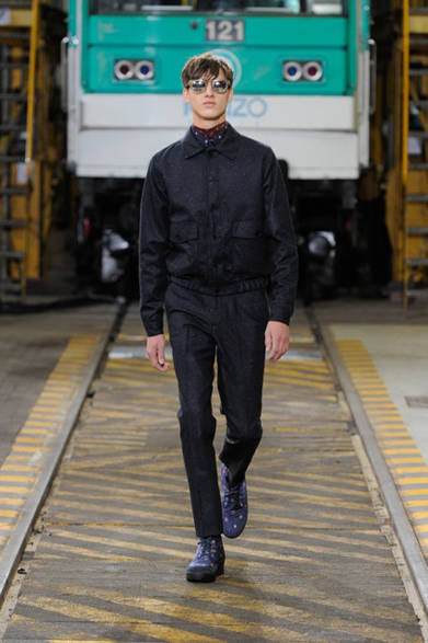 <strong>KENZO｜ケンゾー</strong>　