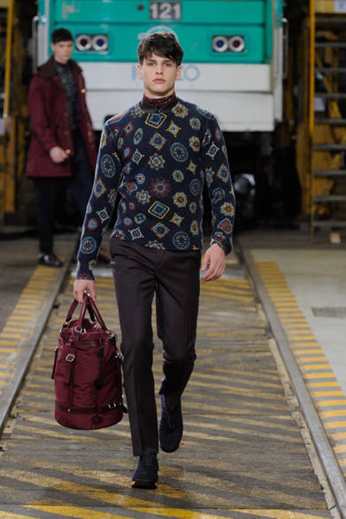 <strong>KENZO｜ケンゾー</strong>　