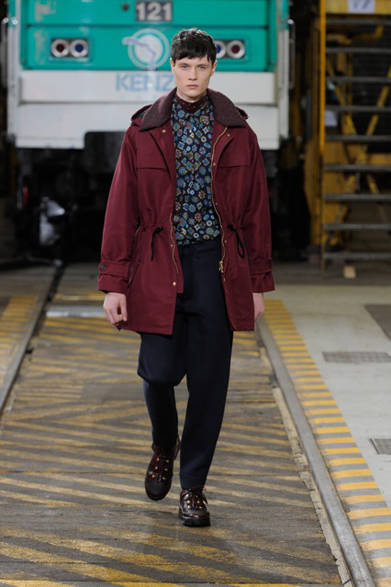 <strong>KENZO｜ケンゾー</strong>　