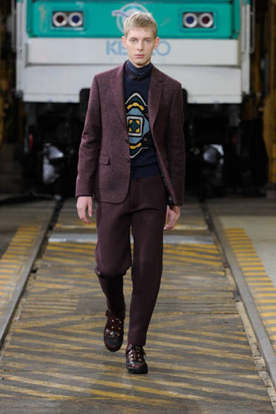 <strong>KENZO｜ケンゾー</strong>　