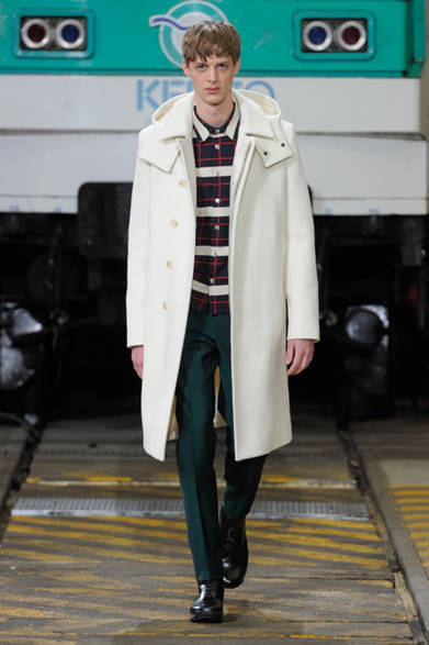 <strong>KENZO｜ケンゾー</strong>　