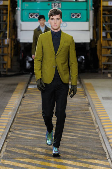 <strong>KENZO｜ケンゾー</strong>　