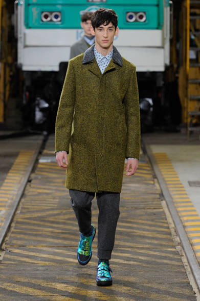 <strong>KENZO｜ケンゾー</strong>　