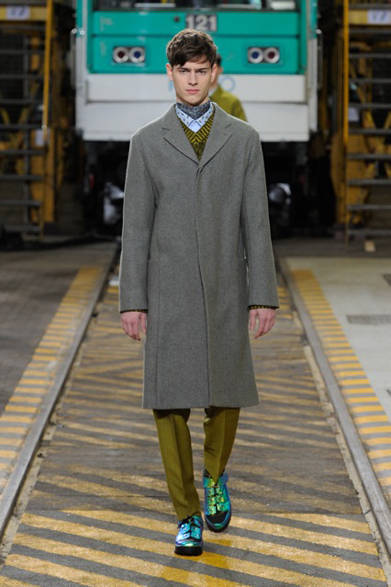 <strong>KENZO｜ケンゾー</strong>　