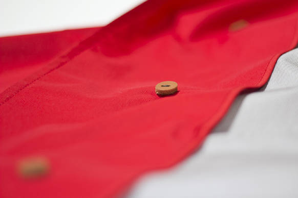 <strong>THE NORTH FACE×nanamica｜ザ・ノース・フェイス×ナナミカ</strong>　裏ボタンにはレザーを使用。