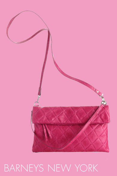 <strong>BARNEYS NEW YORK｜バーニーズ　ニューヨーク</strong>　ロングストラップで斜めがけ、ショートストラップでショルダーバッグに、ストラップを取り外してクラッチバッグに。3ウェイで使える。バッグ [W32×H20×D1cm]　1万4700円（GIANNI CHIARINI｜ジャンニ キアリーニ）