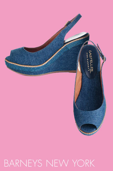 <strong>BARNEYS NEW YORK｜バーニーズ　ニューヨーク</strong>　春夏にぴったりなデニム素材。ソールまでデニムで履き心地も抜群。ウェッジサンダル　1万7850円（CASTELLER｜カステーラ）