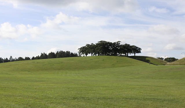 <strong>Yoko Ueno Lewis｜暮らしノート｜スウェーデン直感紀行　Vol.3</strong>　世界遺産“森の墓地　スクーグスチルコゴーデン”