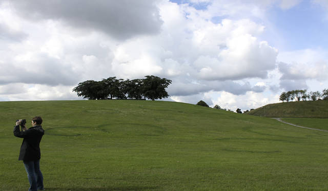 <strong>Yoko Ueno Lewis｜暮らしノート｜スウェーデン直感紀行　Vol.3</strong>　世界遺産“森の墓地　スクーグスチルコゴーデン”