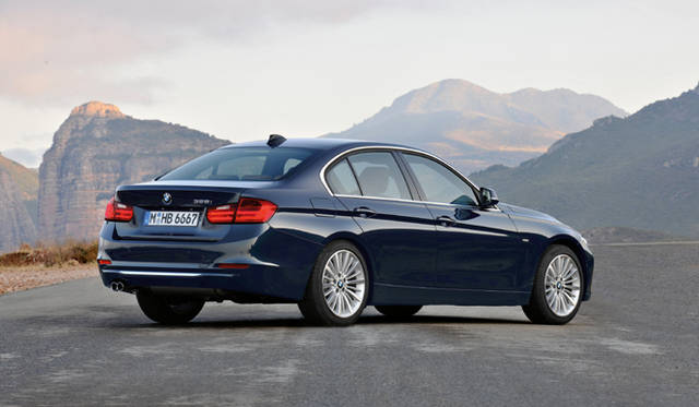 <strong>BMW 3 Series｜BMW 3シリーズ</strong>
