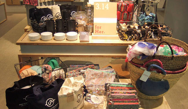 <strong>UNITED ARROWS｜ユナイテッドアローズ</strong>　『THE STATION STORE UNITED ARROWS LTD. Echika fit 東京店』』　