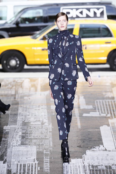 <strong>DKNY｜ディー ケイ エヌ ワイ</strong>　2012-13年秋冬コレクション速報