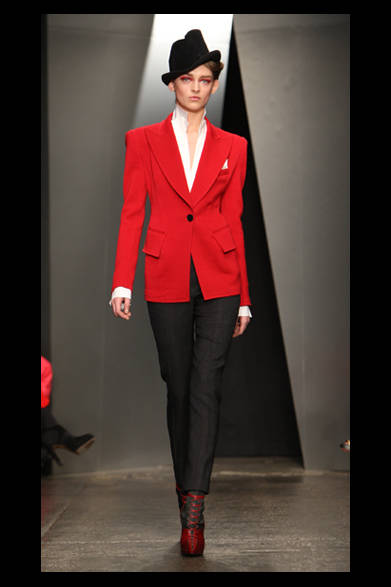 <strong>DONNA KARAN NEW YORK｜ダナ キャラン ニューヨーク</strong>　2012-13年秋冬コレクション速報