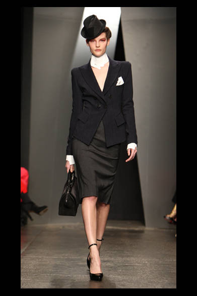 <strong>DONNA KARAN NEW YORK｜ダナ キャラン ニューヨーク</strong>　2012-13年秋冬コレクション速報