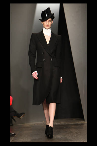 <strong>DONNA KARAN NEW YORK｜ダナ キャラン ニューヨーク</strong>　2012-13年秋冬コレクション速報