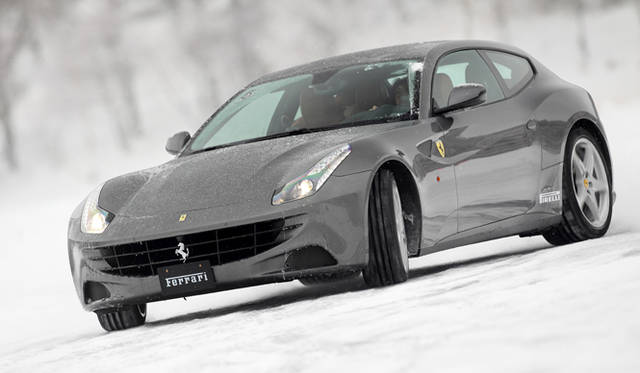 <strong>Ferrari FF｜フェラーリ FF</strong>　