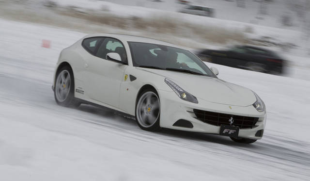 <strong>Ferrari FF｜フェラーリ FF</strong>　