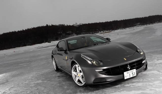 <strong>Ferrari FF｜フェラーリ FF</strong>　